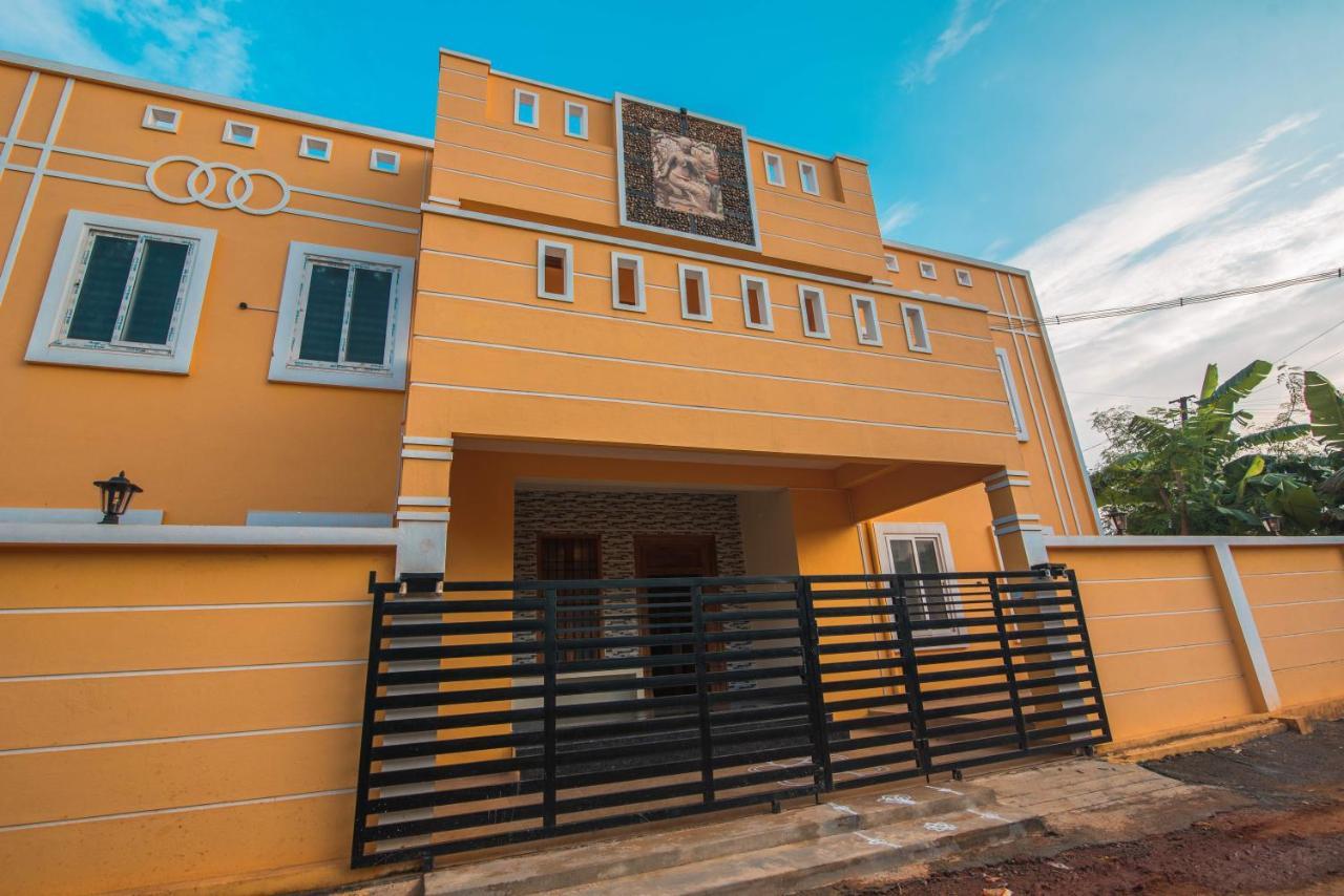 Saffron Vilva Hotel Pondicherry Bagian luar foto