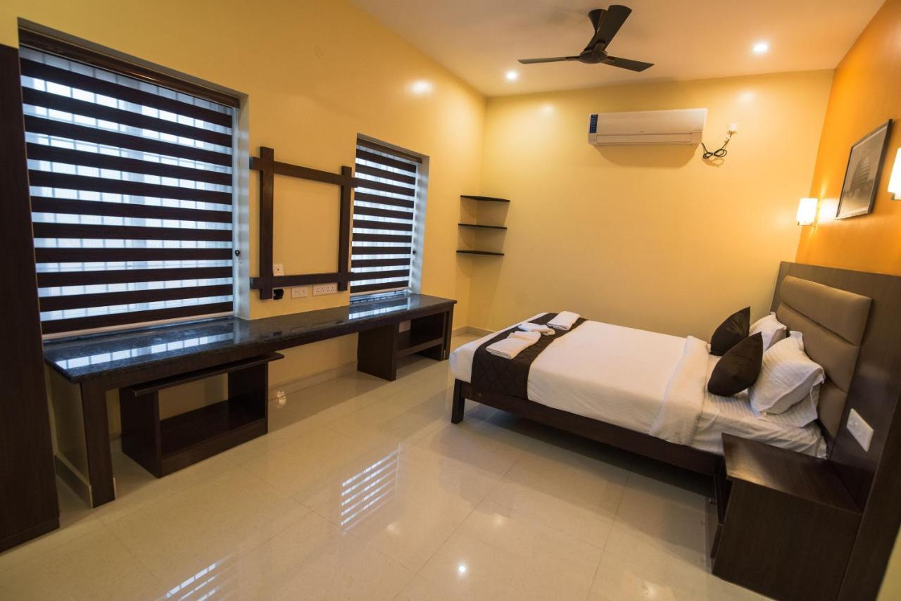 Saffron Vilva Hotel Pondicherry Bagian luar foto